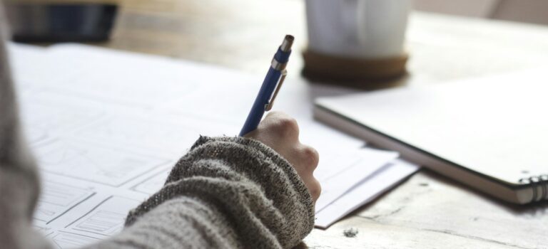 Symbolische afbeelding voor de lijst met positieve en negatieve eigenschappen die met de letter I beginnen